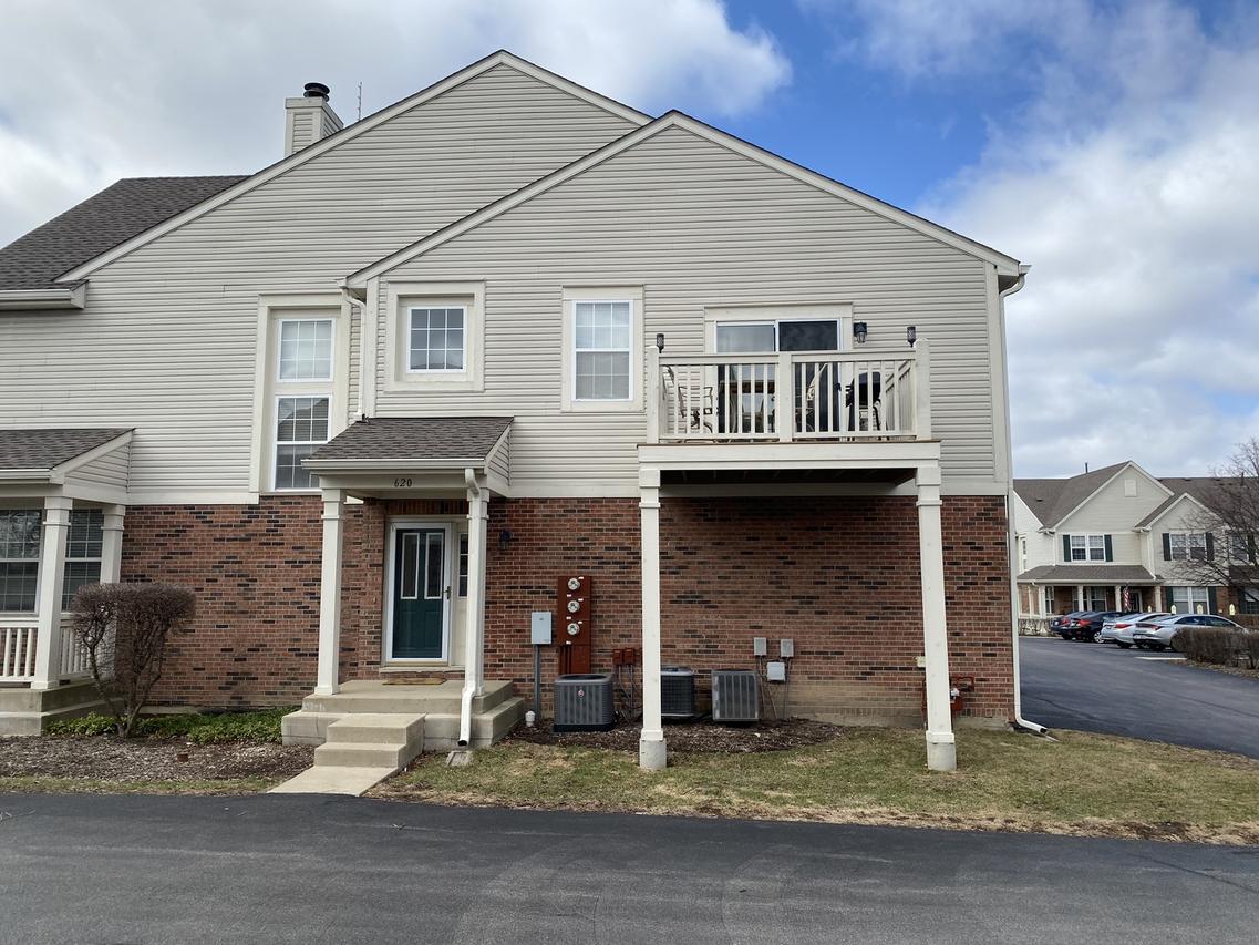 620 W Natalie Ln., Addison, IL 60101