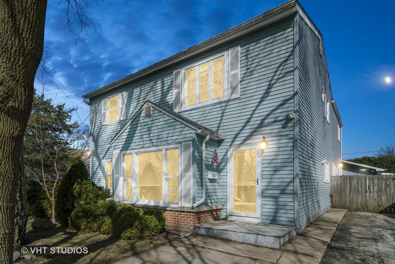1019 Rockland Rd., Lake Bluff, IL 60044