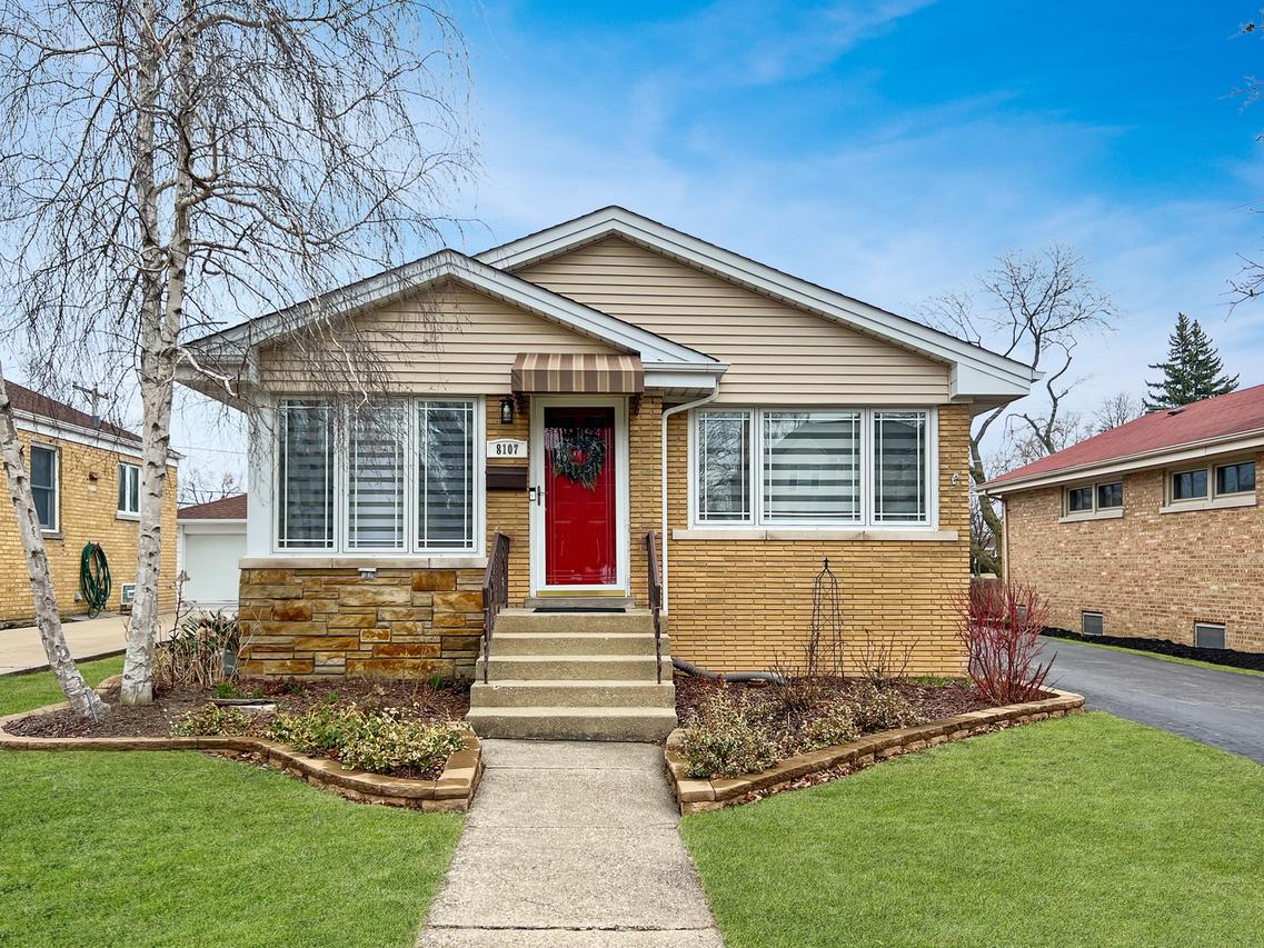 8107 N Washington St., Niles, IL 60714