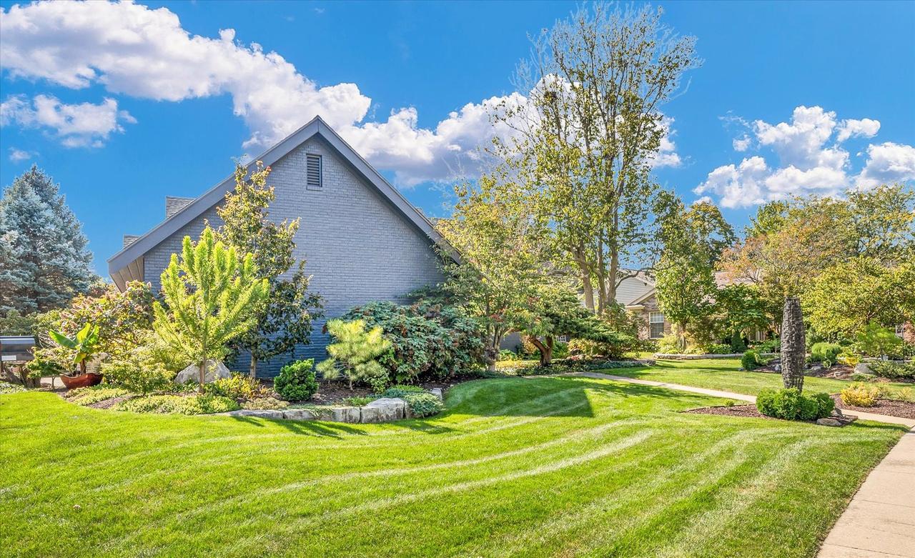 4001 Golf Creek Dr., Champaign, IL 61822