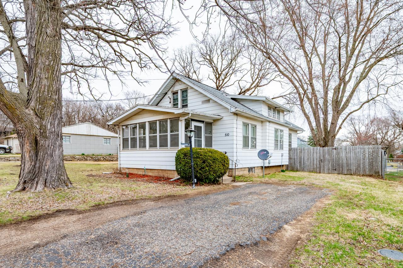 510 4th Ave., Dixon, IL 61021