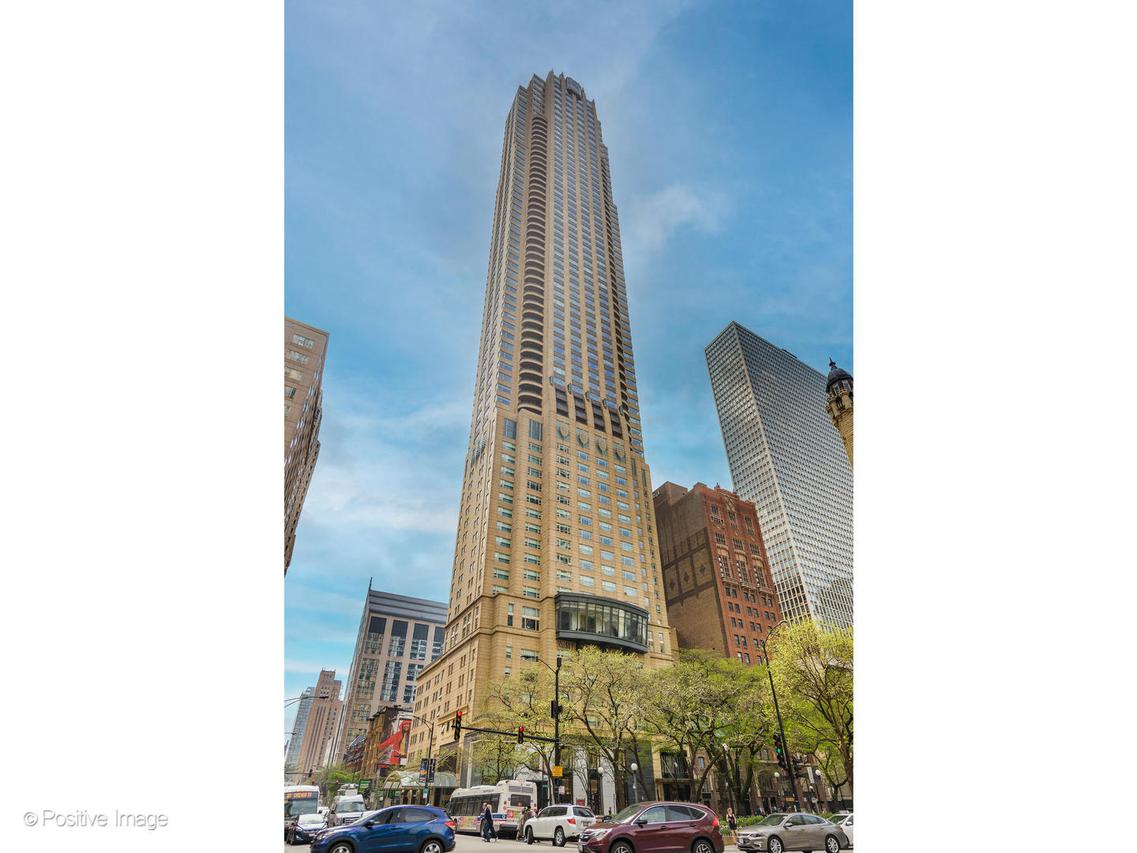 800 N Michigan Ave. #60PHN, Chicago, IL 60611