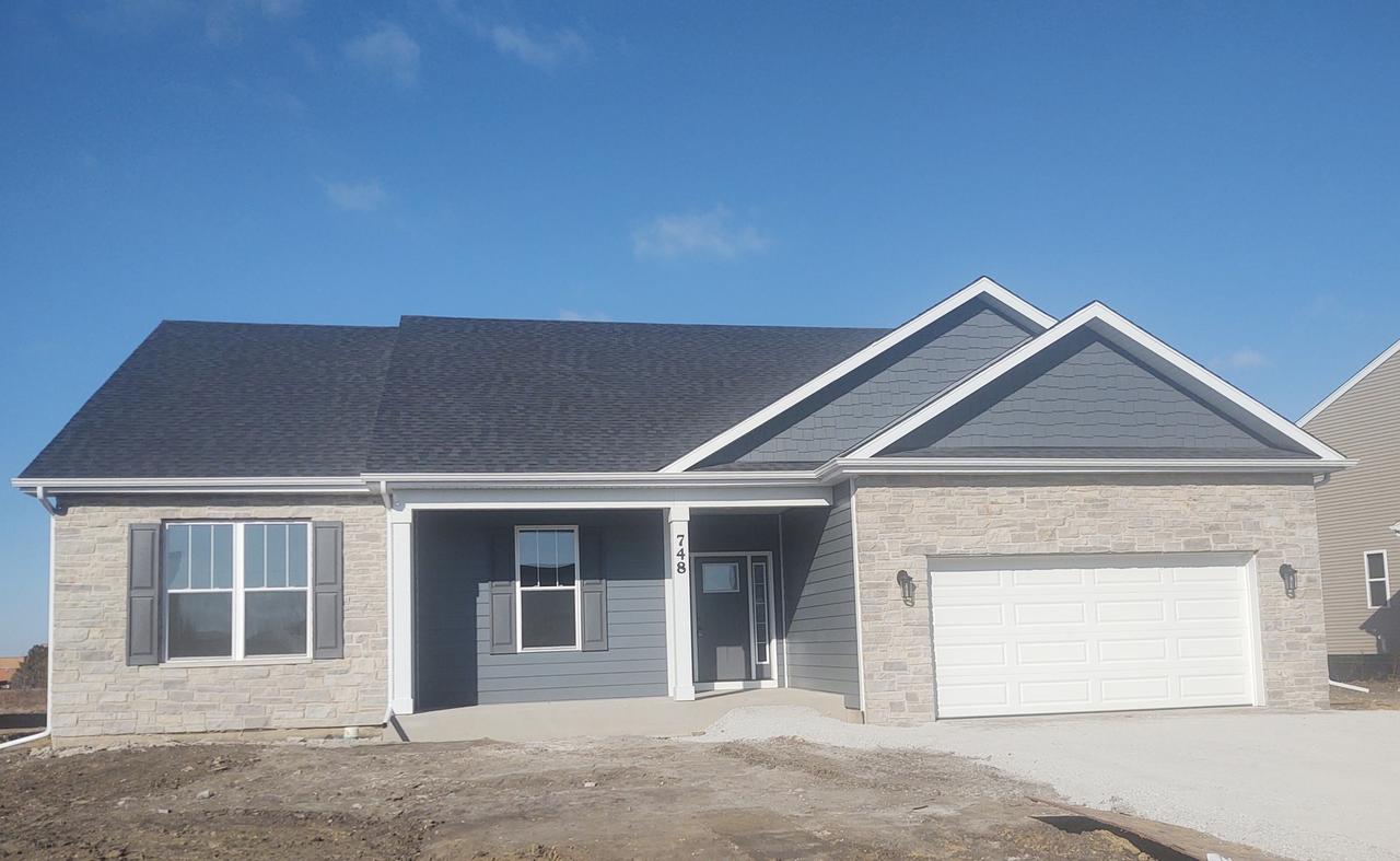 748 Juniper St., Oswego, IL 60543