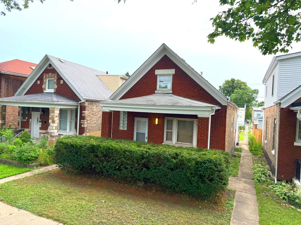 2317 Harvey Ave., Berwyn, IL 60402