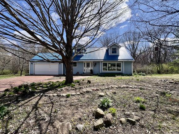 1103 S Clapper Ct., Mahomet, IL 61853