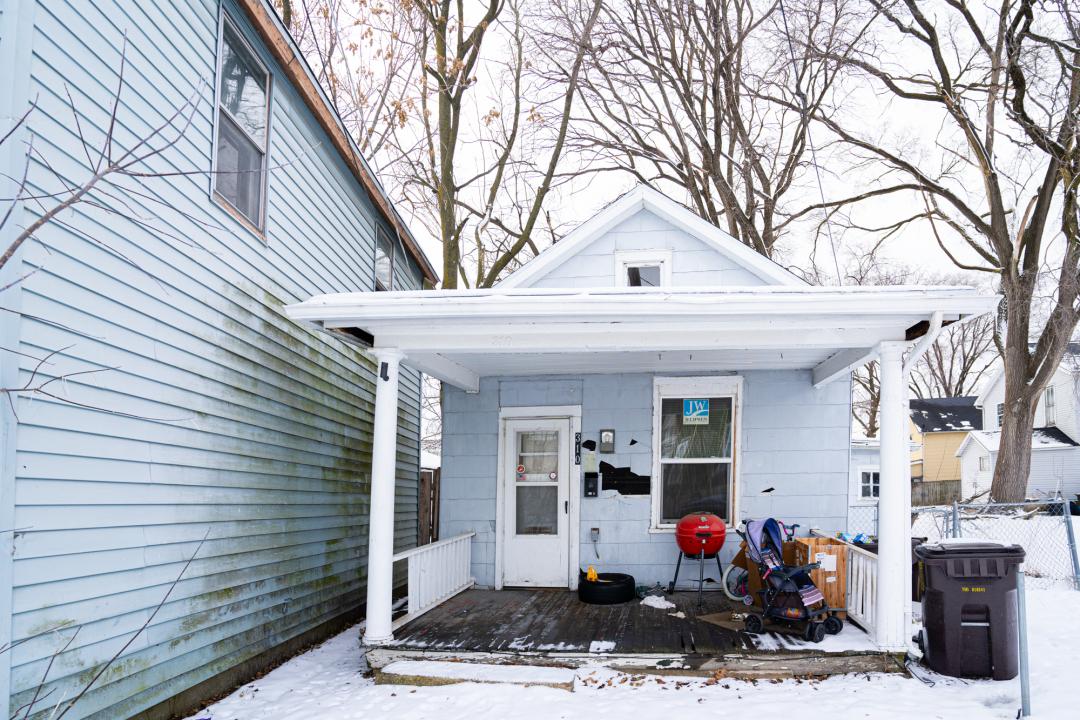 310 N Cherry Ave., Freeport, IL 61032