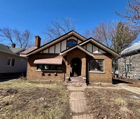 1911 S 4th St., Rockford, IL 61104