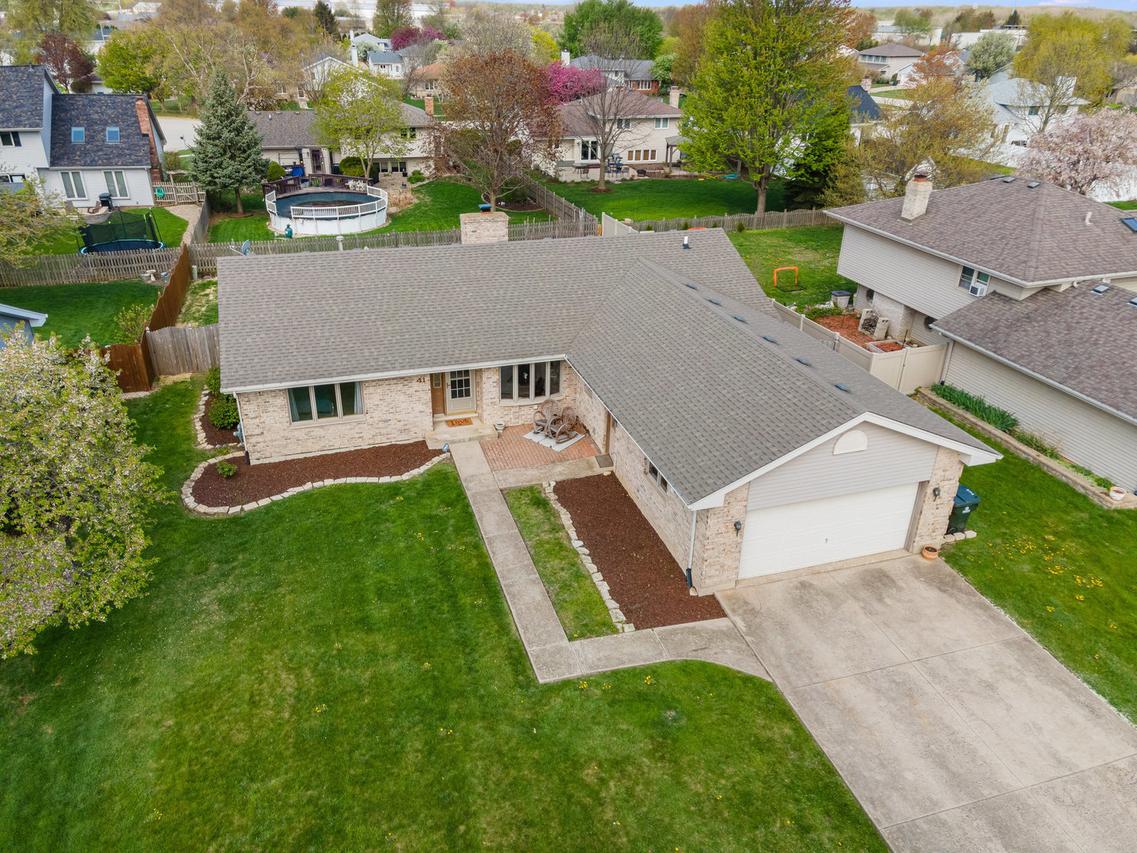 41 Victorian Dr., New Lenox, IL 60451
