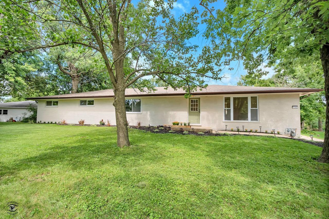 190 Pottawatomie Ln., New Lenox, IL 60451