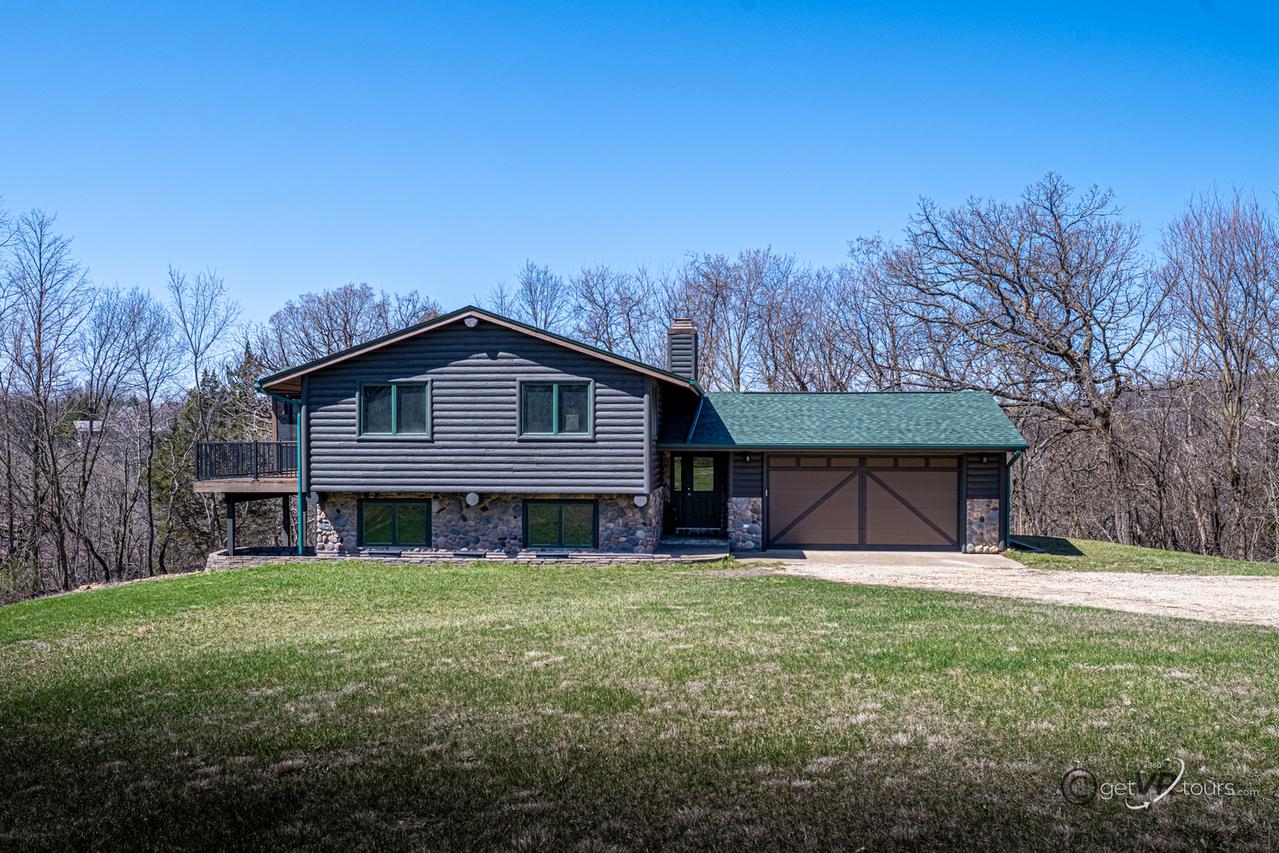 25 Thunder Rock Tr., Galena, IL 61036