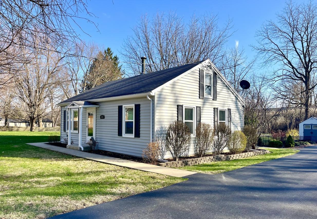 974 W Main St., Genoa, IL 60135