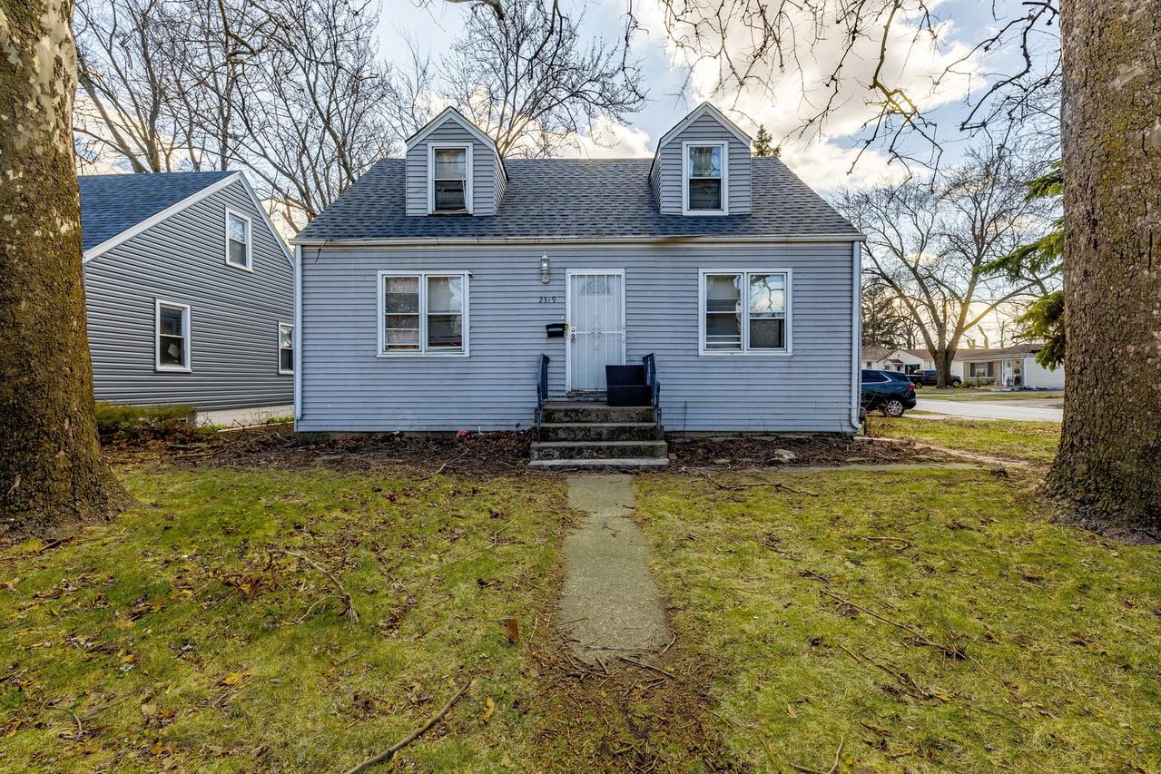 2319 170th St., Hazel Crest, IL 60429