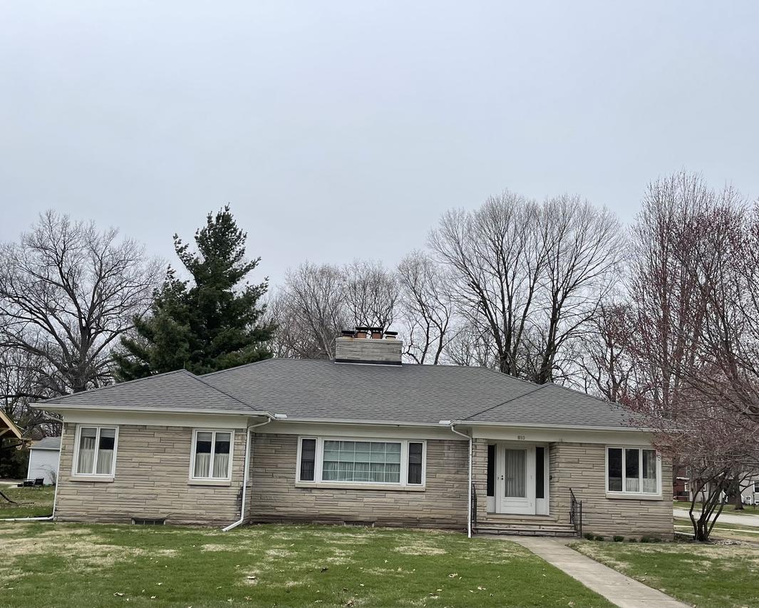 810 13th Ave., Mendota, IL 61342