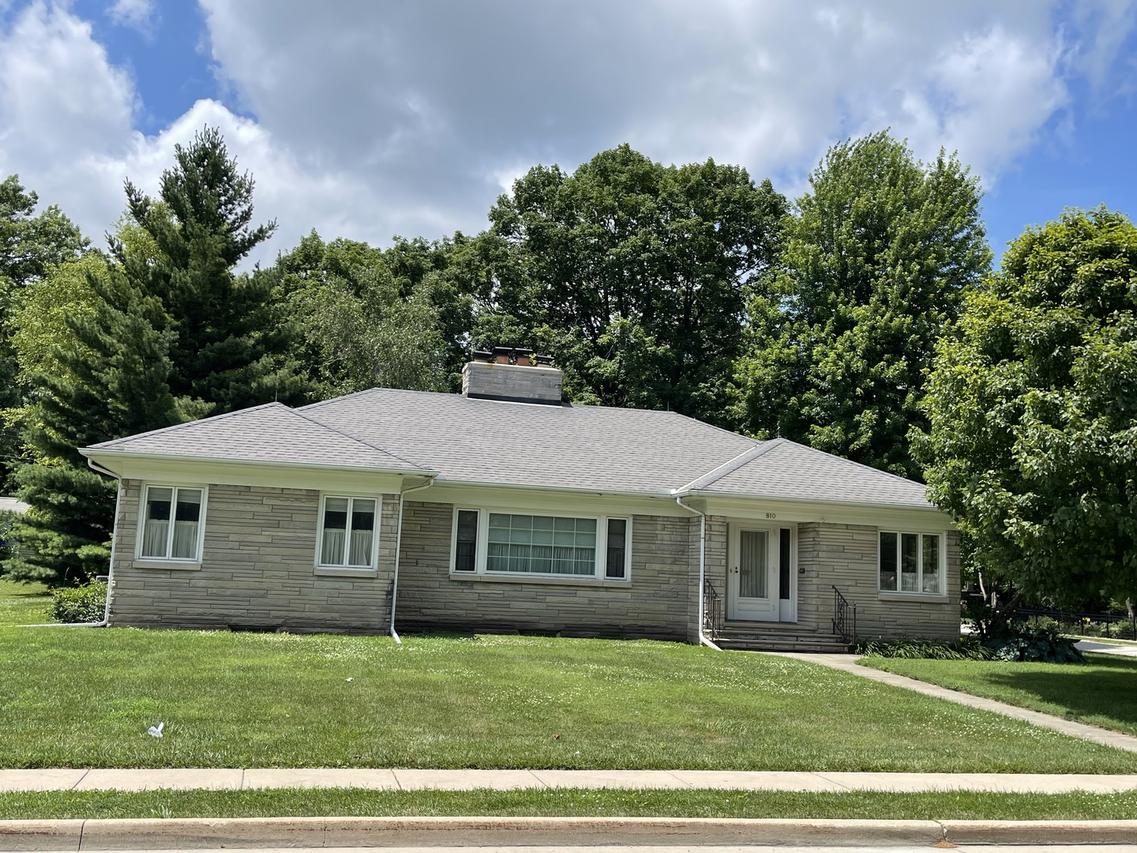 810 13th Ave., Mendota, IL 61342