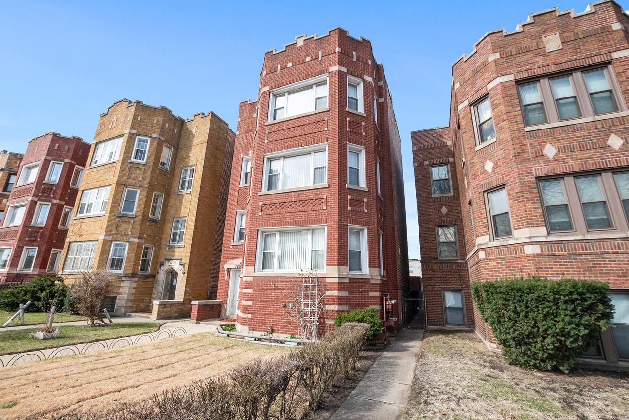 7828 S Jeffery Blvd., Chicago, IL 60649