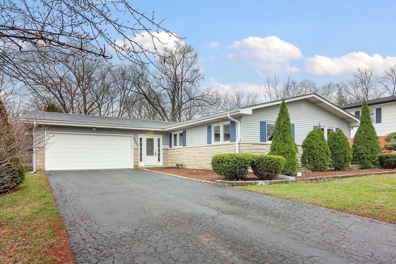 5609 Snowdrop Ln., Lisle, IL 60532
