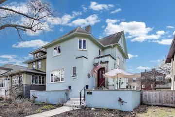 225 Randolph St., Oak Park, IL 60302