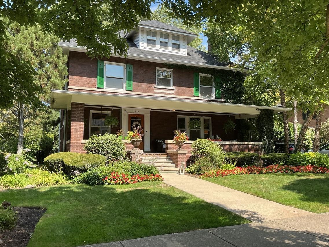 1118 Forest Ave., Wilmette, IL 60091