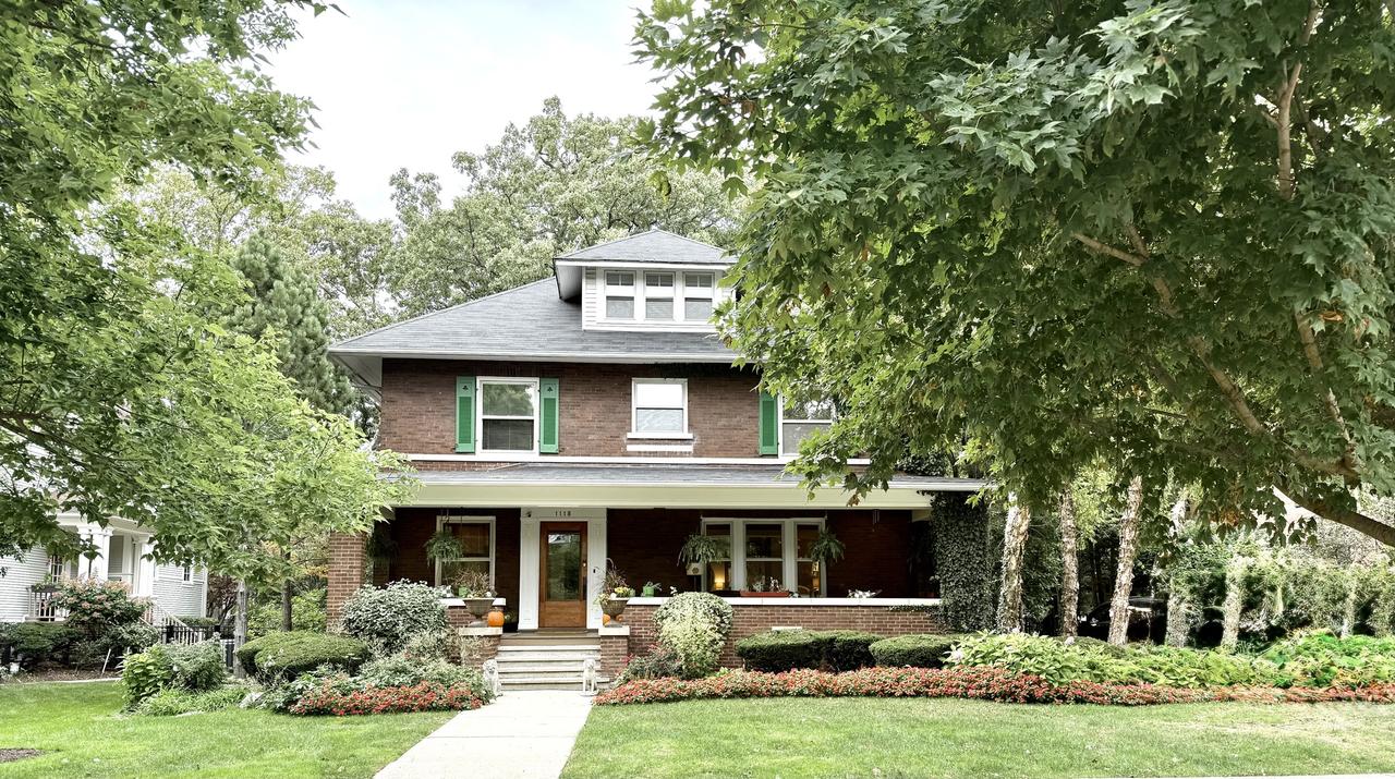 1118 Forest Ave., Wilmette, IL 60091