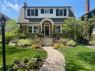 222 Wisner St., Park Ridge, IL 60068
