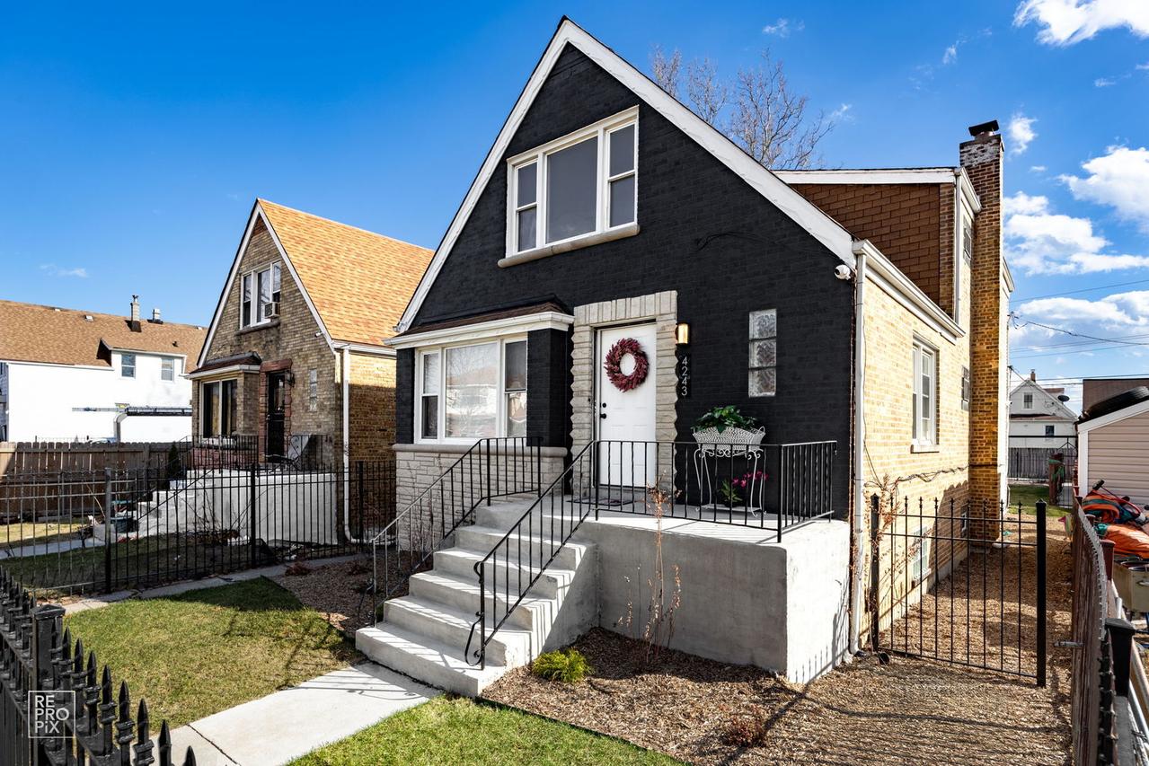 4243 W Haddon Ave., Chicago, IL 60651