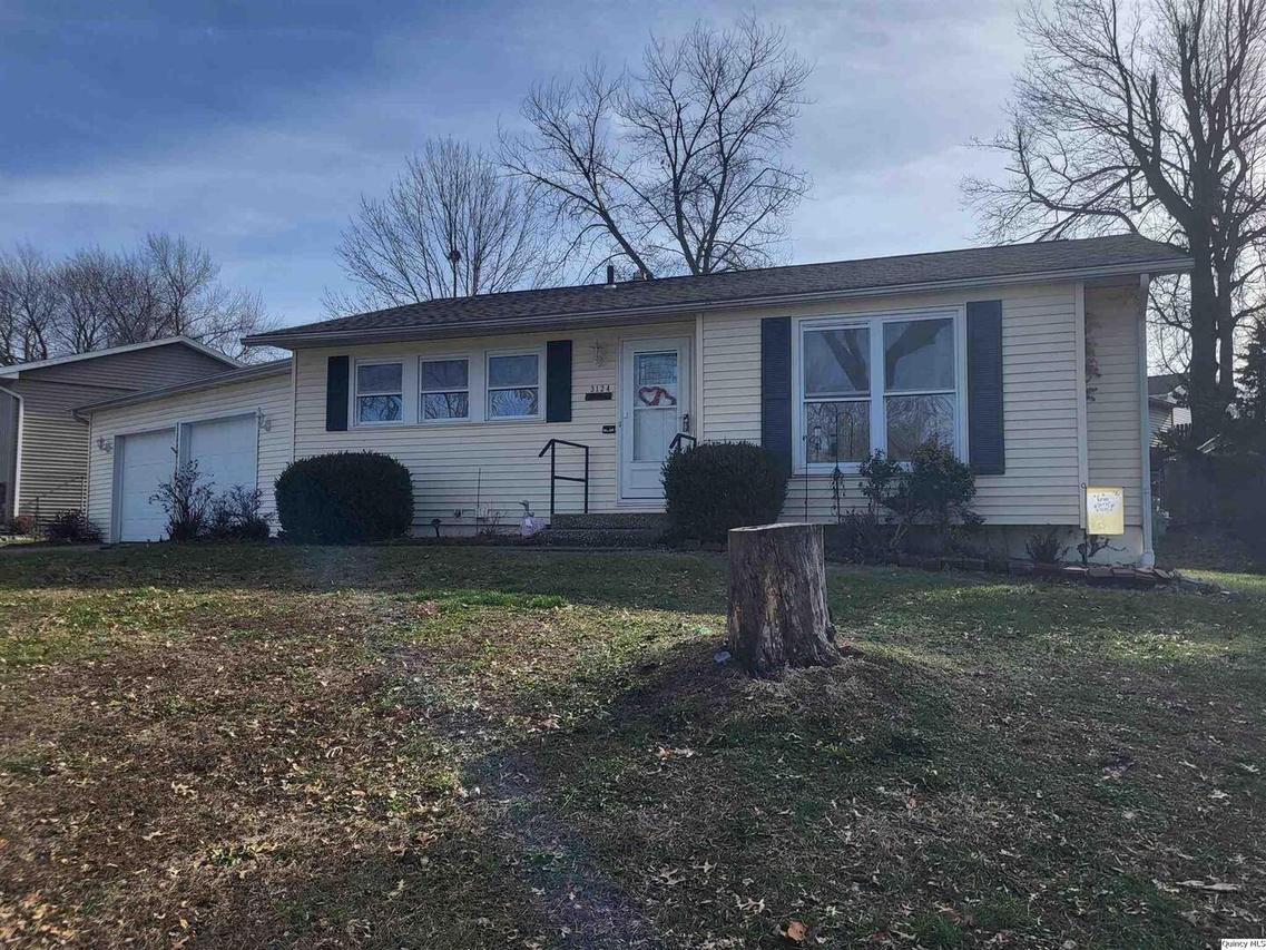 3124 Fox Run East, Quincy, IL 62301