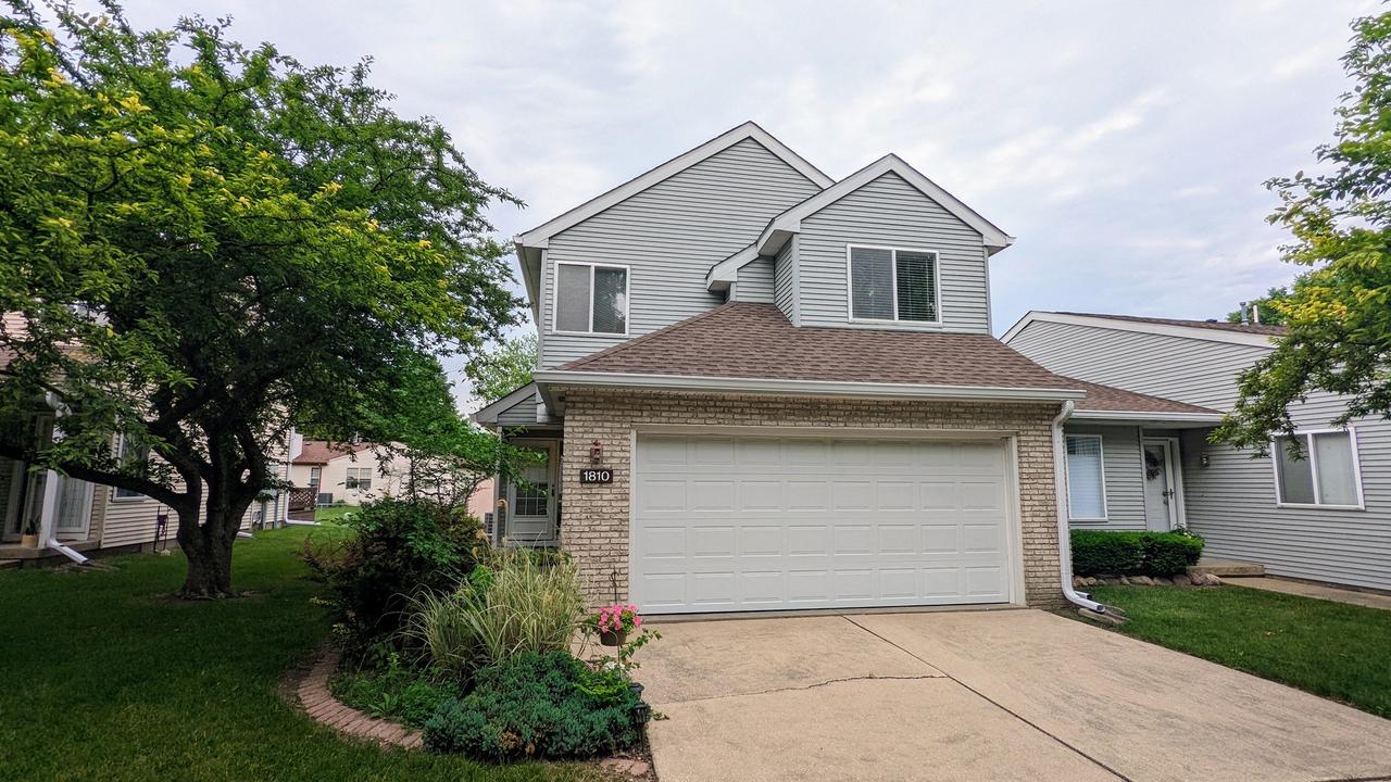 1810 Tahoe Ct., Champaign, IL 61822