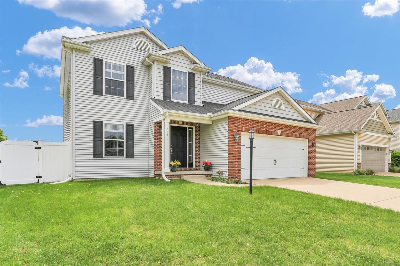 107 Gentian St., Savoy, IL 61874