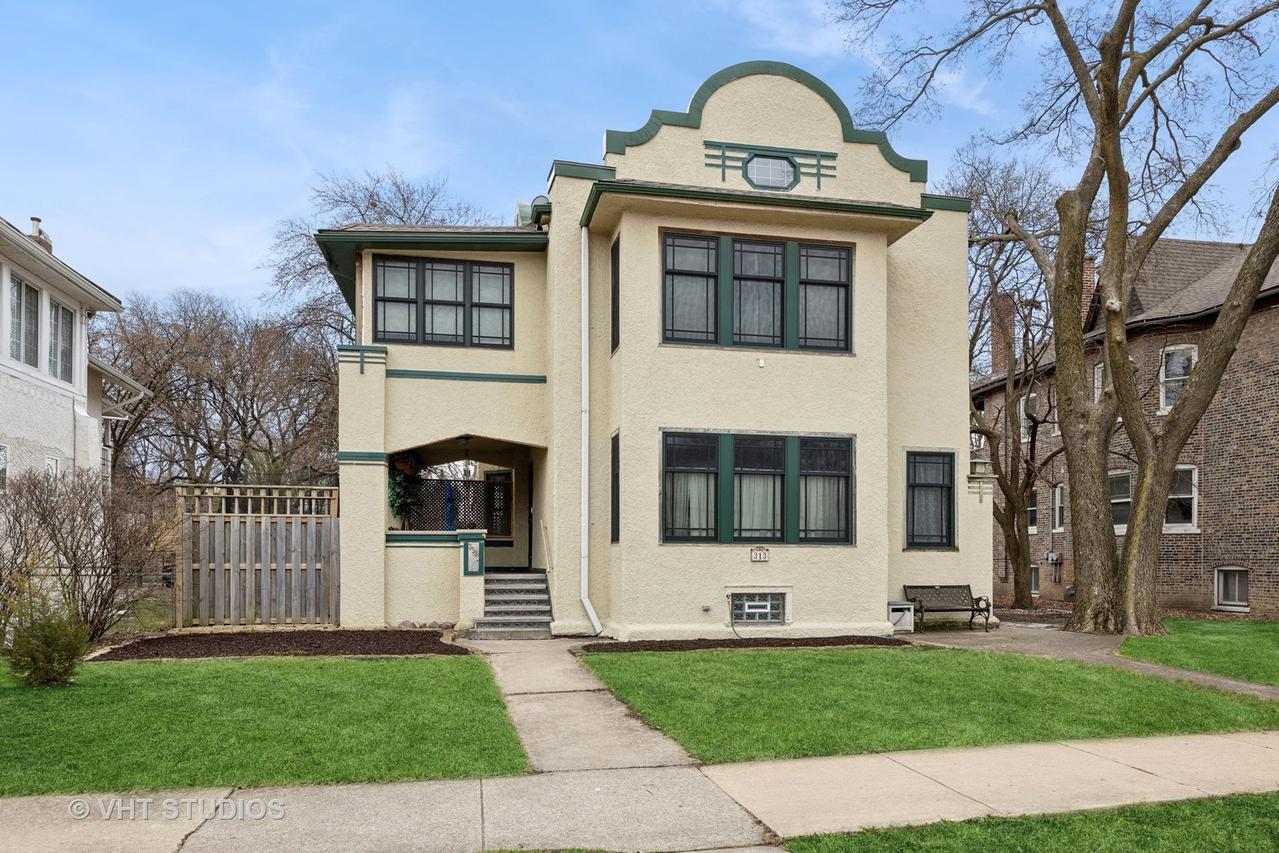 313 Chicago Ave., Oak Park, IL 60302