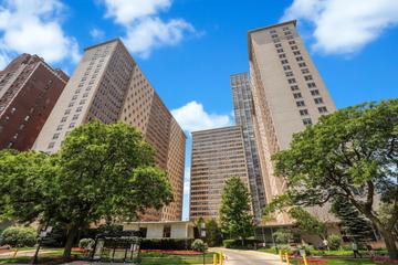 3950 N Lake Shore Dr. #720D, Chicago, IL 60613