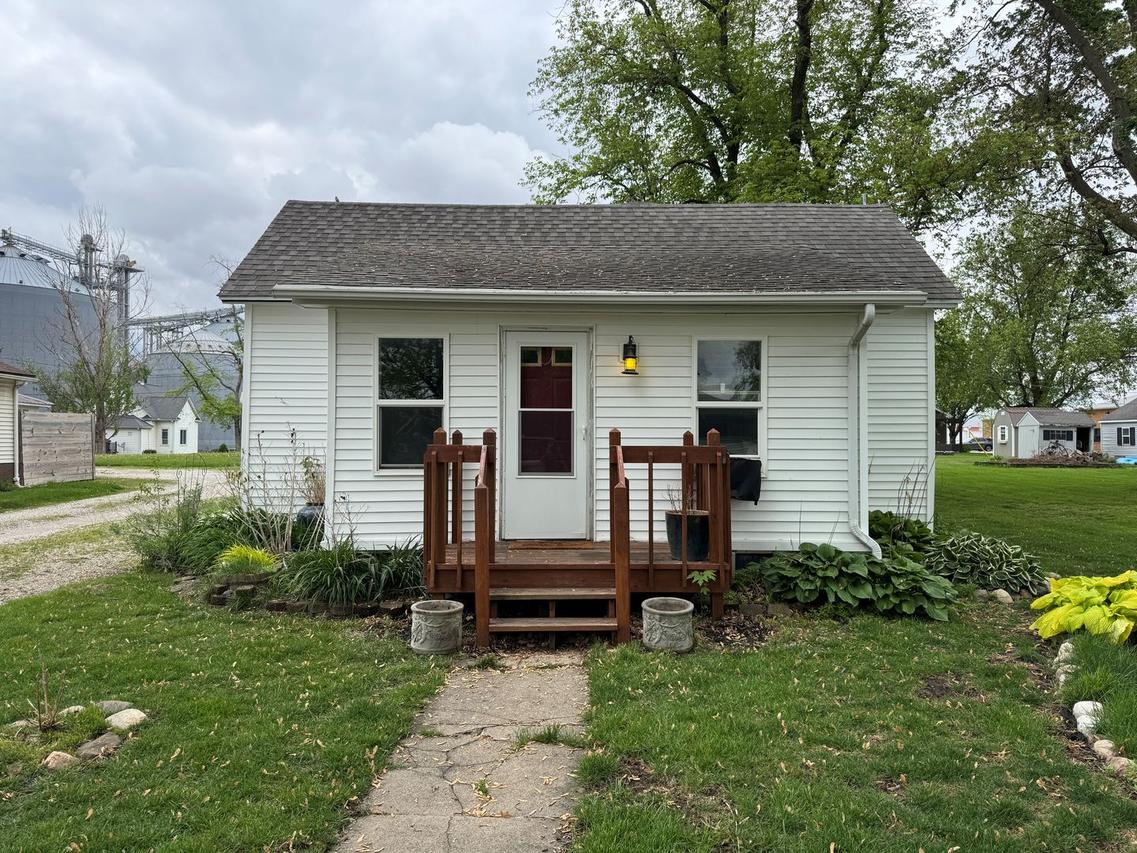 206 E Main St., Royal, IL 61871