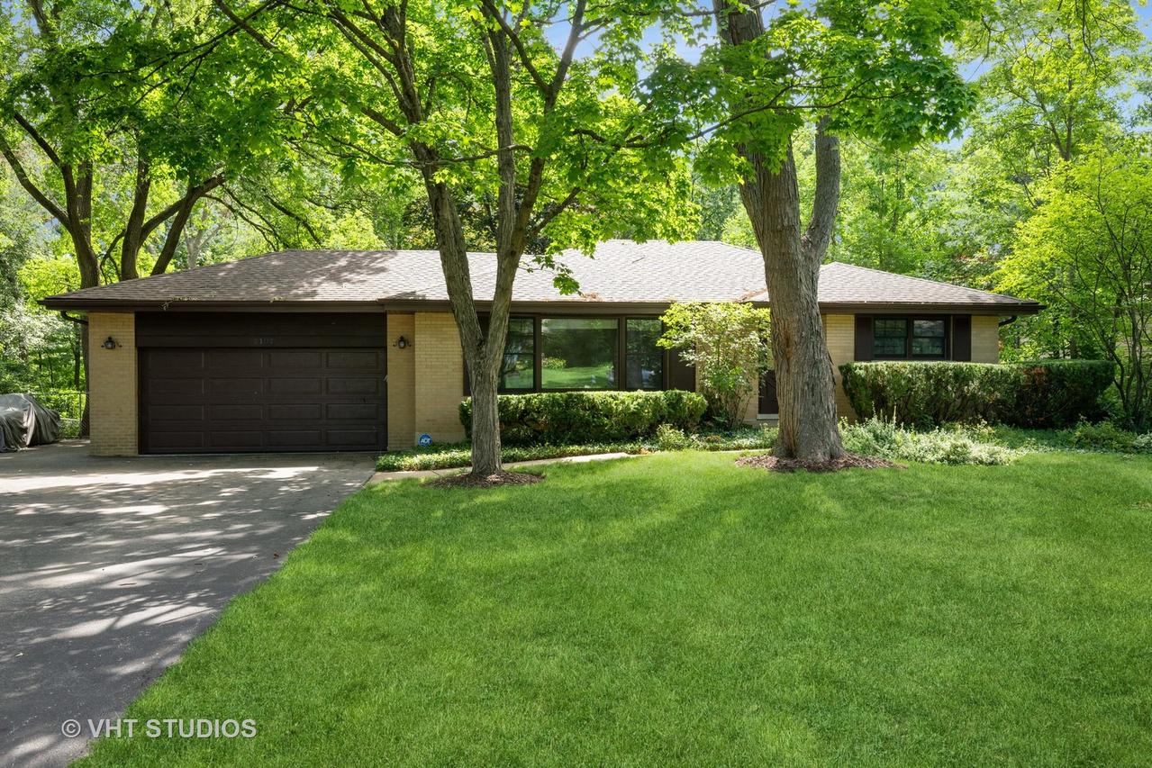 2101 Thorntree Ln., Palatine, IL 60067