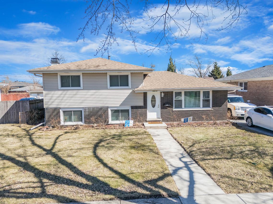 10313 Leslie Ln., Chicago Ridge, IL 60415