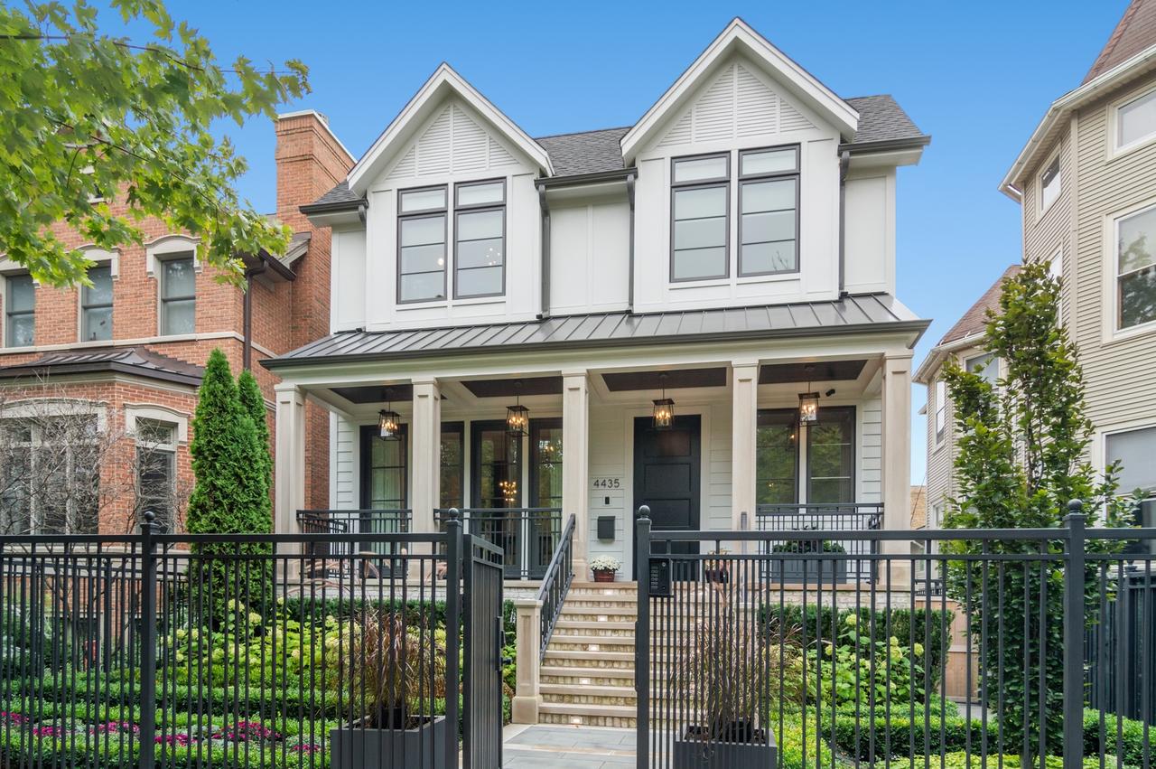4435 N Hamilton Ave., Chicago, IL 60625