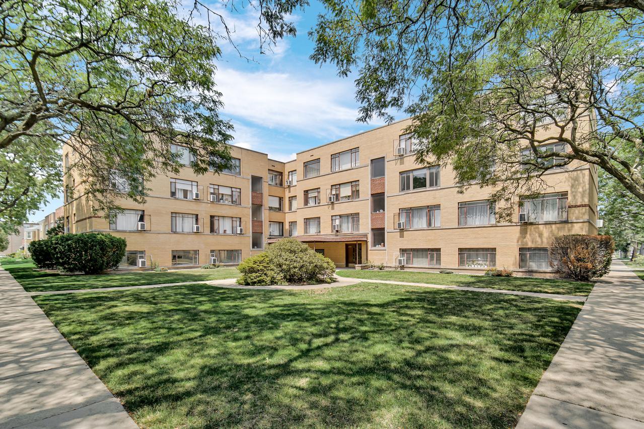 2710 W Summerdale Ave. #GA, Chicago, IL 60625