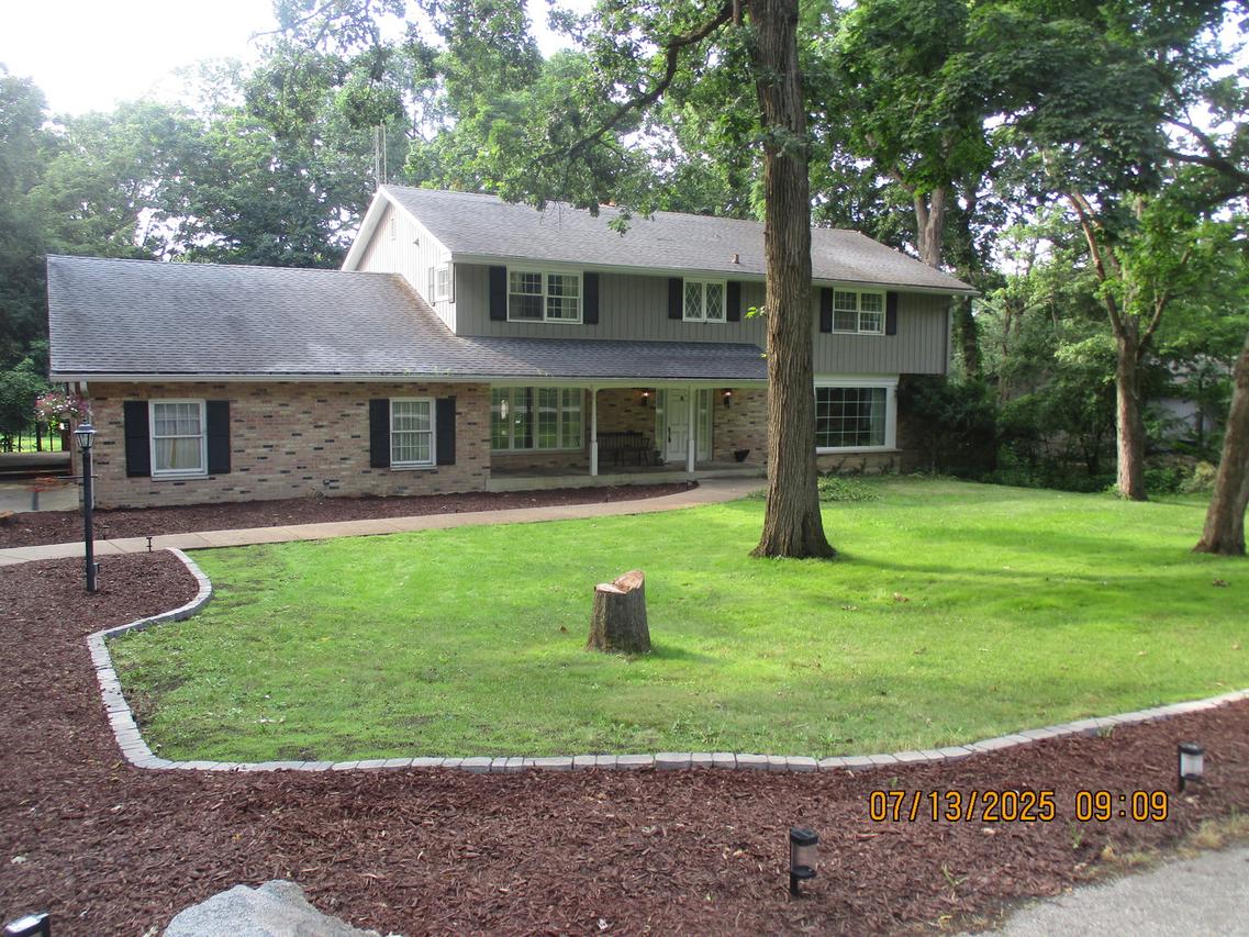 2702 Hoberg Dr., Joliet, IL 60432