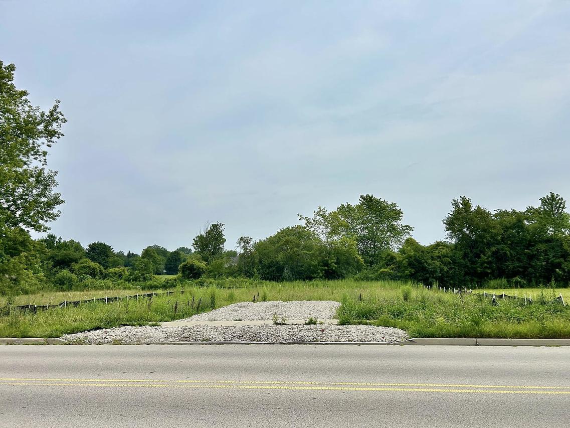963 Belle Plaine Ave., Gurnee, IL 60031