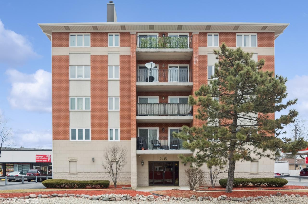 6320 W Higgins Ave. #303, Chicago, IL 60630