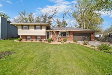 505 S Washington St., Hudson, IL 61748