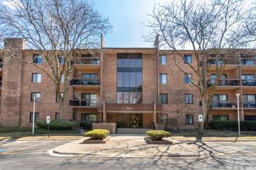 714 Walnut Dr. #405, Darien, IL 60561