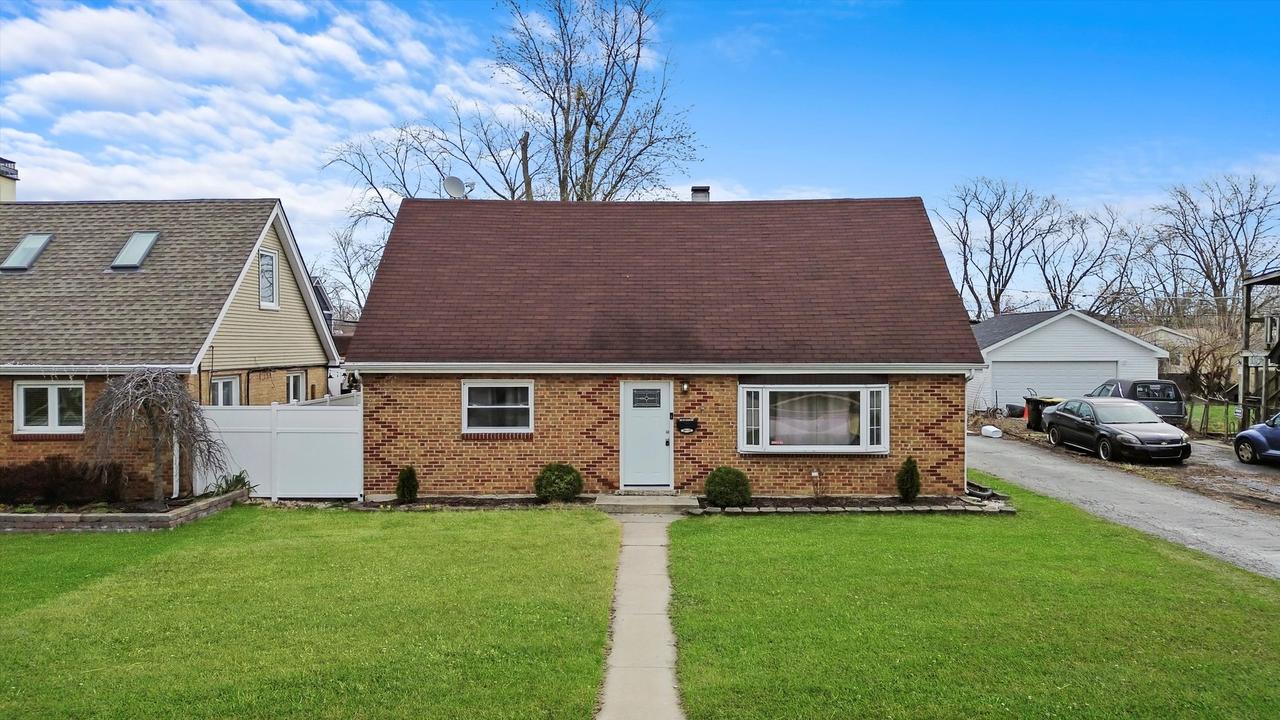 10937 Moody Ave., Chicago Ridge, IL 60415