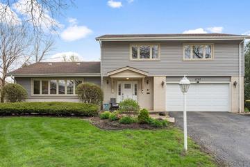 1727 Ellendale Dr., Northbrook, IL 60062