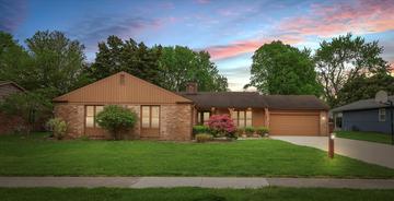 3309 Lakeshore Dr., Champaign, IL 61822