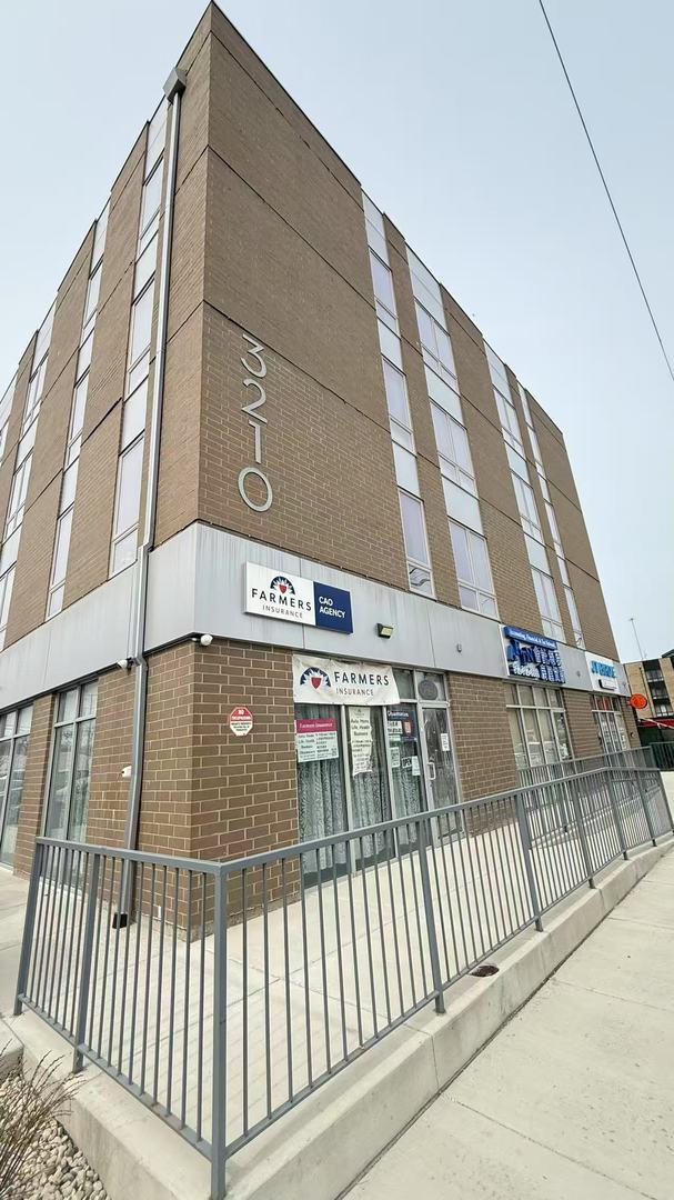 3210 S Archer Ave. #306, Chicago, IL 60608