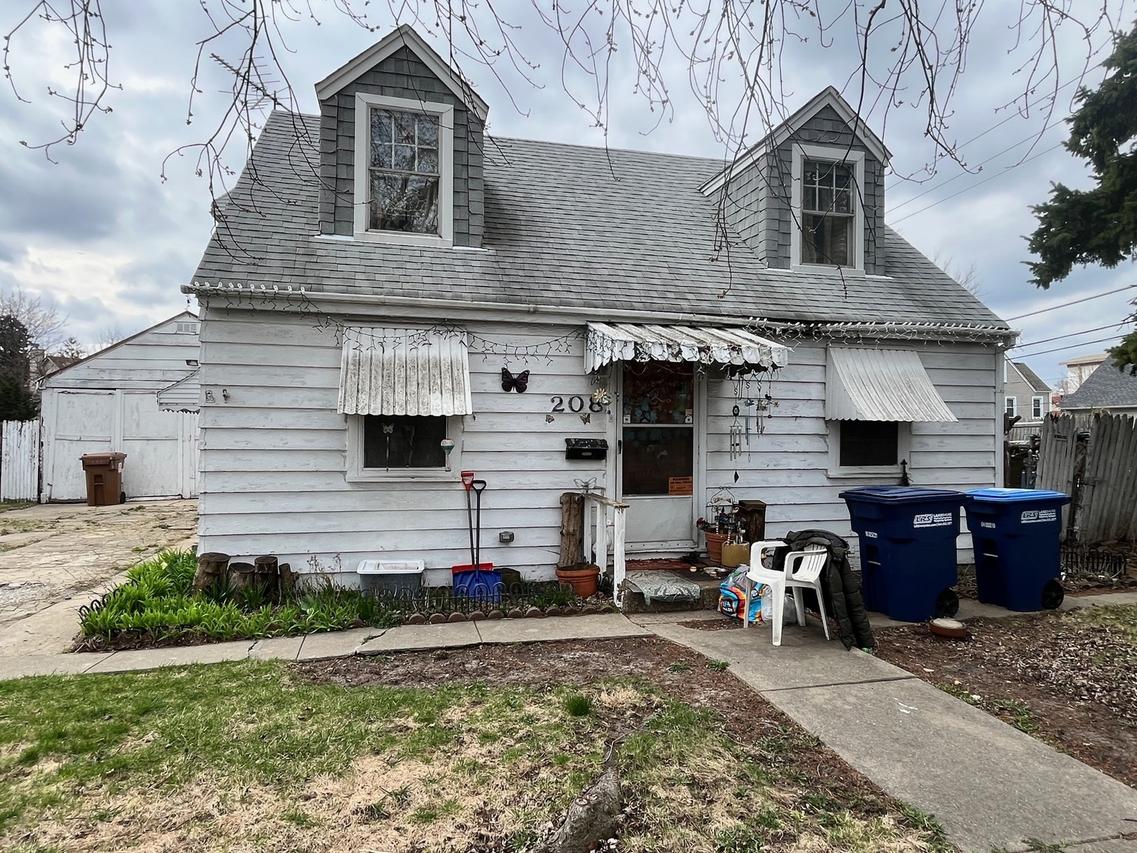 208 Alvin Ave., Northlake, IL 60164