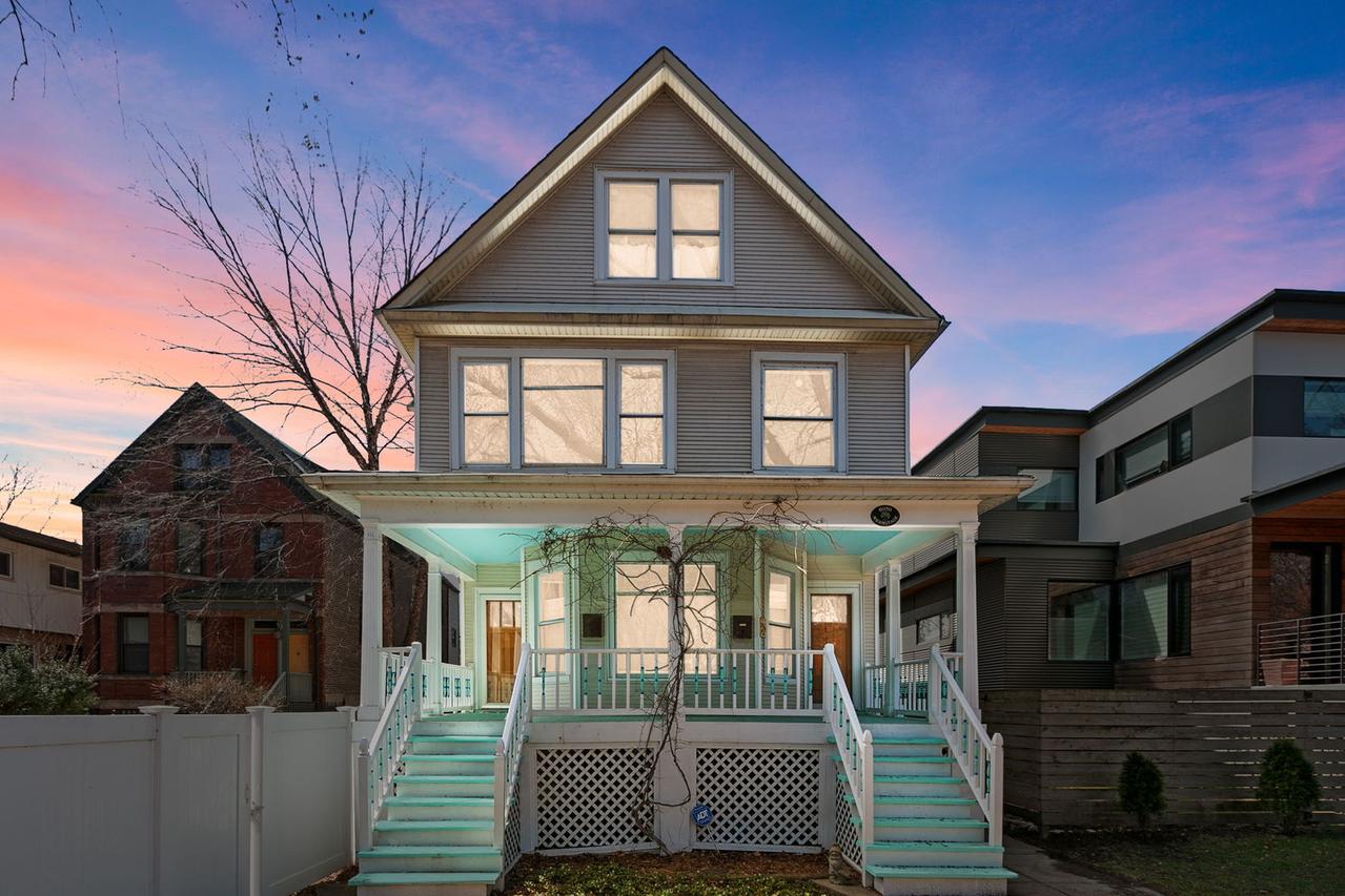 6070 N Hermitage Ave., Chicago, IL 60660