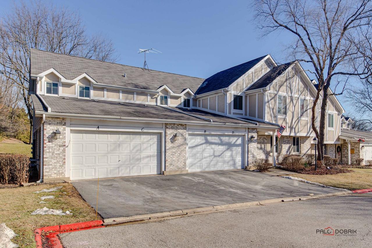 440 Sandpiper Ct. #A, Aurora, IL 60504