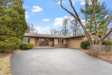 5 Echo Ct., Hawthorn Woods, IL 60047