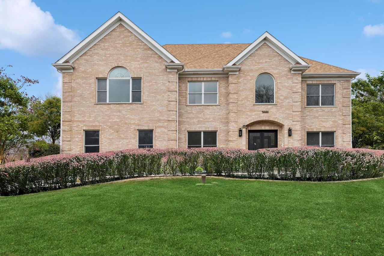 1685 Marion St., Roselle, IL 60172