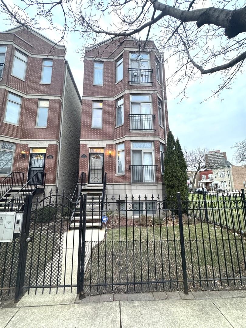 4242 S Vincennes Ave. #2, Chicago, IL 60653